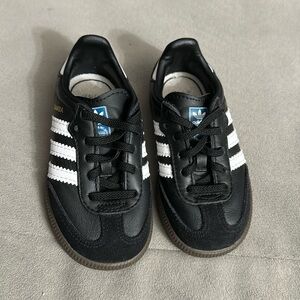 Toddler samba like new 6T